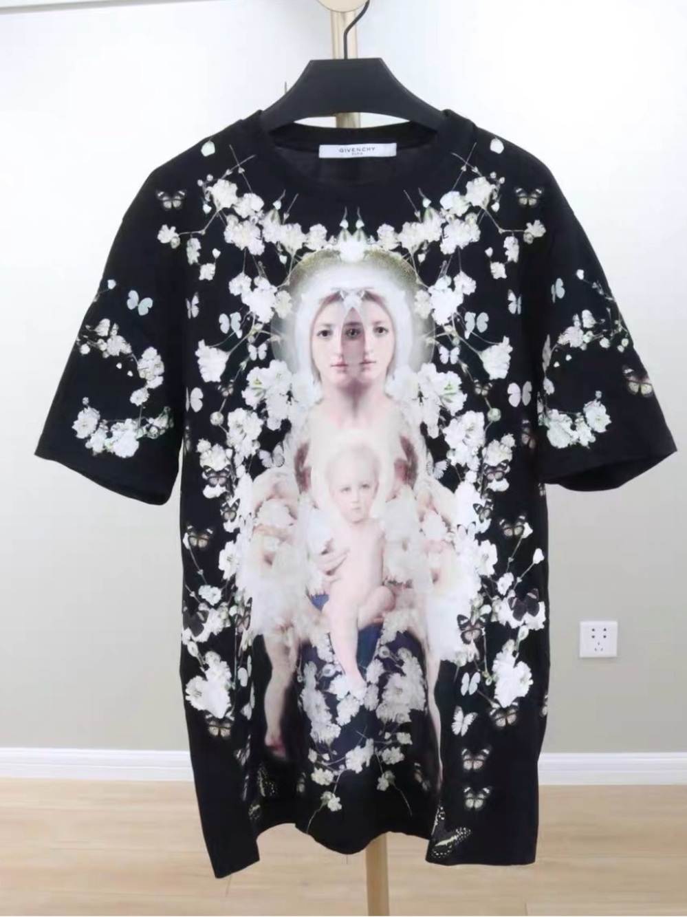 🚩steal Givenchy Black Floral Madonna & Child Graphic Tee